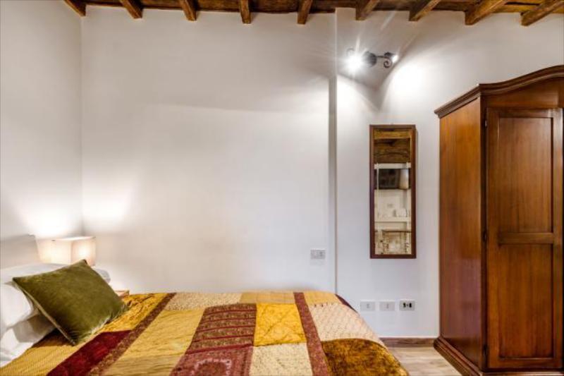 Charming Apartment near Campo de' Fiori - image 4