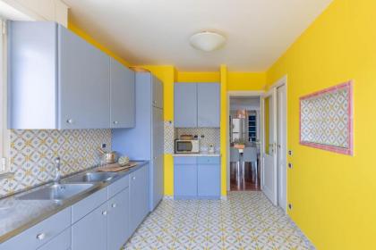 iFlat Margutta Colors on Canvas Apartment - image 3