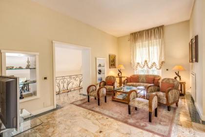 La Gaura Guest House - image 10