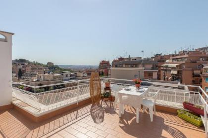 iFlat Shiny Penthouse in Balduina - image 4