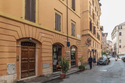 Piazza Navona Elegant Apartment - image 10