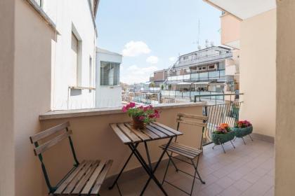 San Giovanni Apartment with Balcony - image 8