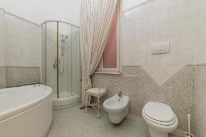 Piazza del Popolo Elegant Apartment - image 17