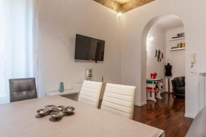 Fontana di Trevi Design Apartment - image 17