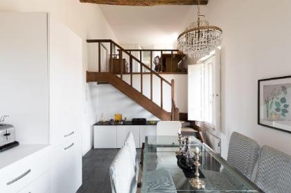 Trastevere charming penthouse - image 10