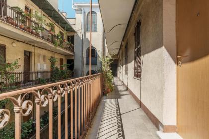 San Lorenzo Modern Flat - image 12