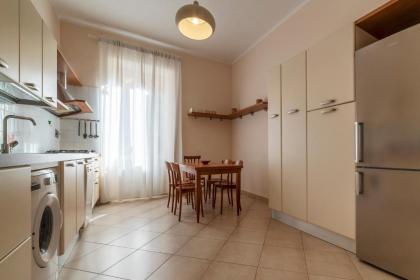 Rione Prati Apartment - MM Lepanto - image 13