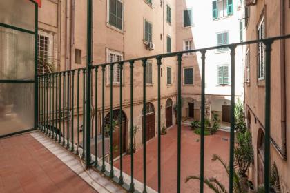 Porta Pia & Villa Torlonia Apartment with Balcony - image 9