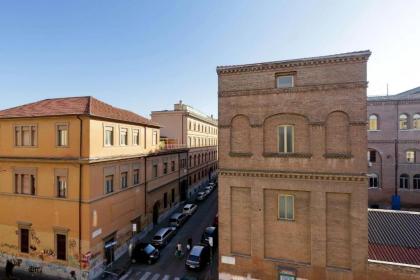 Great Flat near The Center And Termini - image 10