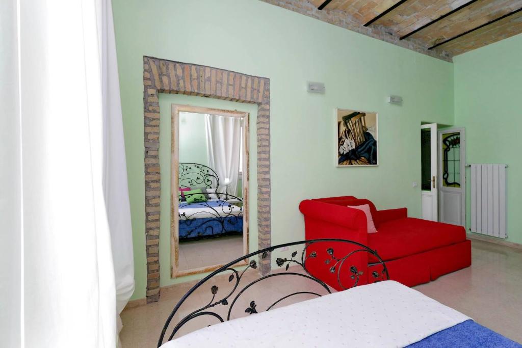 Great Flat near The Center And Termini - image 2