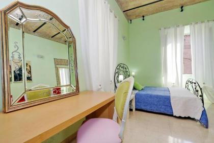 Great Flat near The Center And Termini - image 6