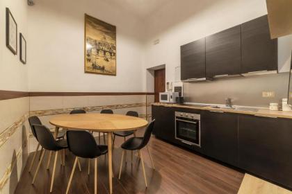 Roma Termini Big Apartment - image 14