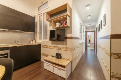 Roma Termini Big Apartment - image 19