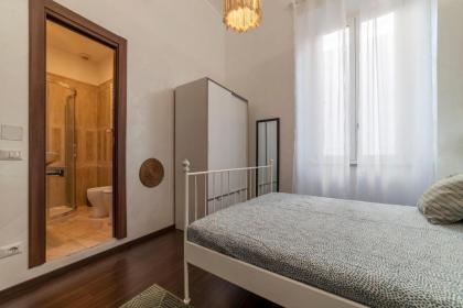 Roma Termini Big Apartment - image 8