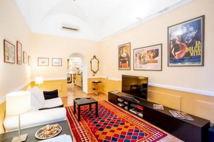 Quiet and Cozy Trastevere Hideaway - image 8