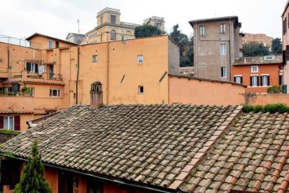 Fascinating flat - up to 4 guests - Trastevere - image 10