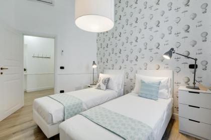 BMGA l Glam Industrial 3-Bed Apartment in Termini - image 18