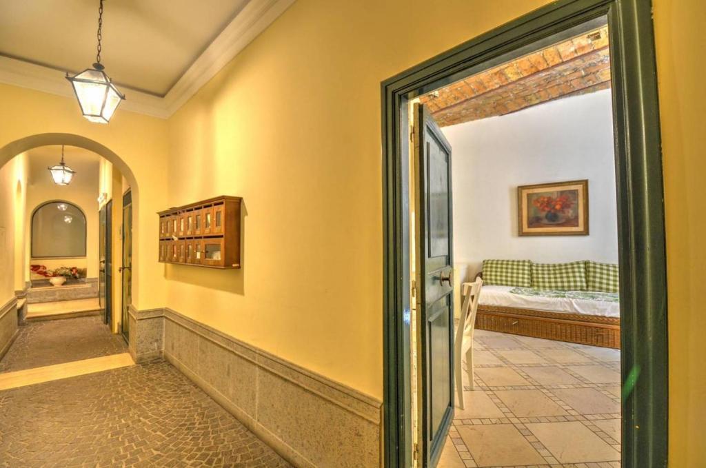 Navona Fico Apartment - main image