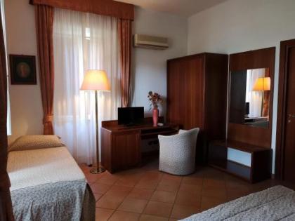 Comfort Rooms Villa Gaia Tor Vergata - image 16