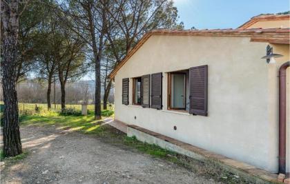 Beautiful home in Colle di Val d'Elsa with Outdoor swimming pool and 2 Bedrooms - image 2