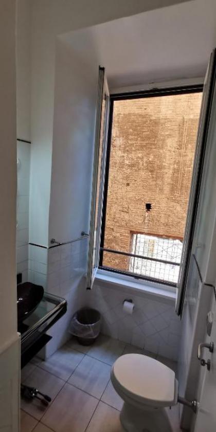 TIBERINA APARTMENTS - ROME TRASTEVERE - image 17