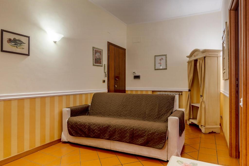 San Pietro Cozy Apartment with Terrace! - image 5