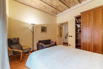 San Lorenzo Cozy and Comfortable Flat - image 9