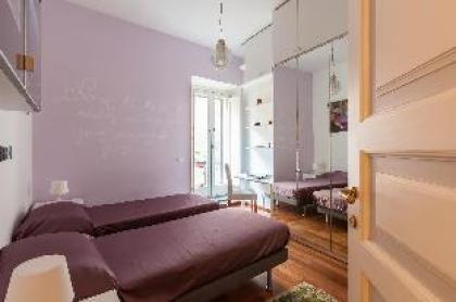 Luxury Trevi Apartment - image 13