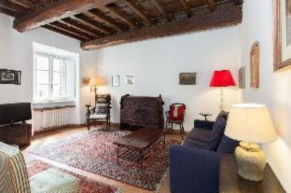 Charming Apartment Campo Defiori - image 18