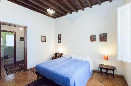 Charming Apartment Campo Defiori - image 2