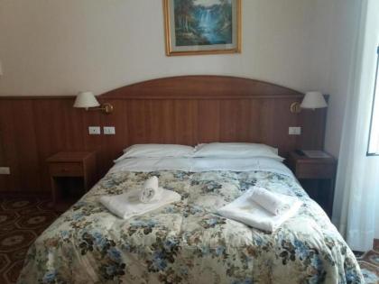 NAHID ACCOMMODATION - image 12