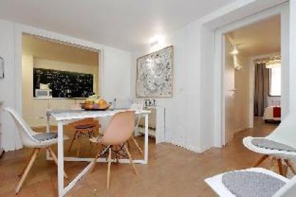 B&G Navona Confort Apartment - image 8