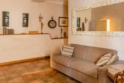 Rome right in the ancient historical center two bedrooms two bath Up to 6 pax - image 10