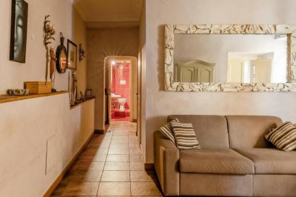 Rome right in the ancient historical center two bedrooms two bath Up to 6 pax - image 12