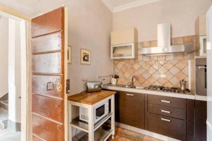 Rome right in the ancient historical center two bedrooms two bath Up to 6 pax - image 8