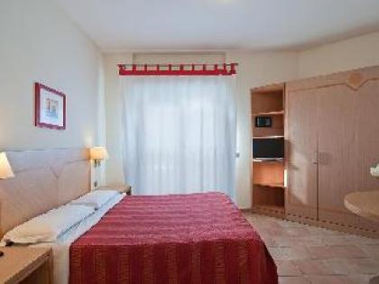 Long Stay Comfort Apartment with backyard Rome Area Residence - image 7