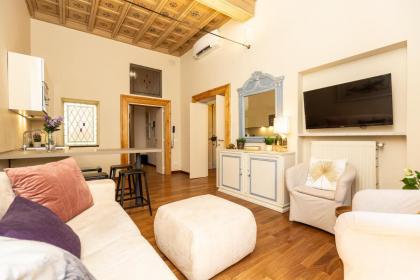 Spanish Steps Exclusive Rental in Rome - image 12