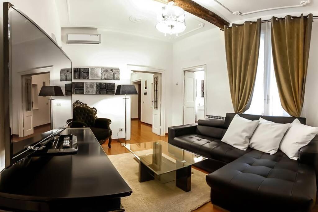 Banchi - Classic apartment between Navona and Campo dei Fiori - main image