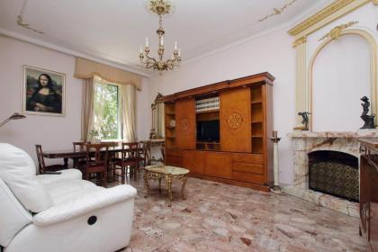 4BNB - Luxury Mazzini Apartment - image 11