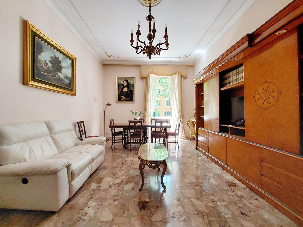 4BNB - Luxury Mazzini Apartment - image 4