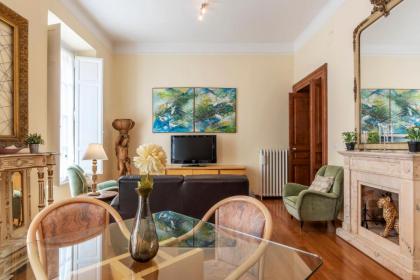 Termini Central and Elegant Apartment - image 10