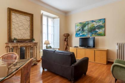 Termini Central and Elegant Apartment - image 13