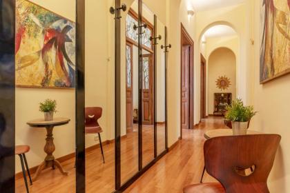 Termini Central and Elegant Apartment - image 15