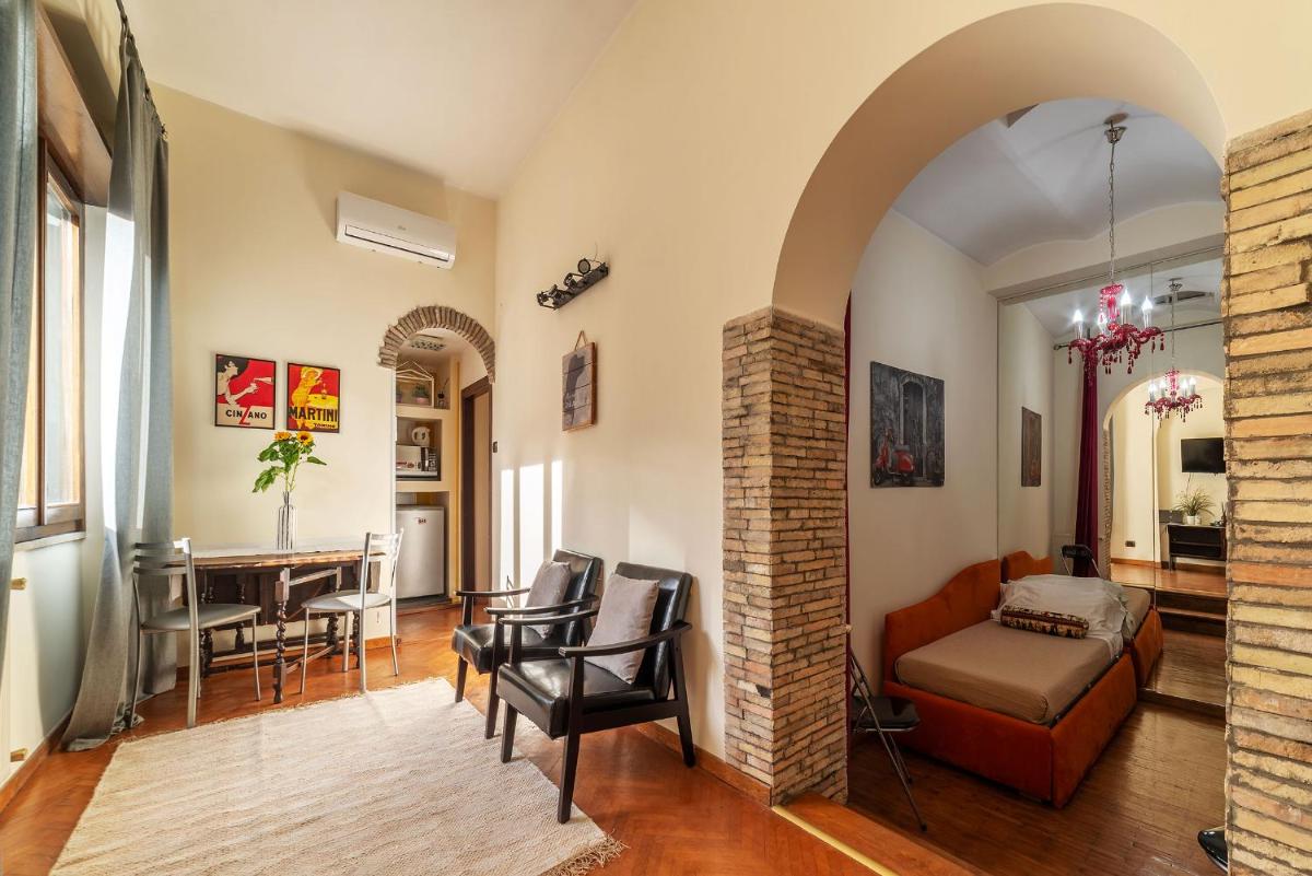 Piazza Navona Penthouse - main image