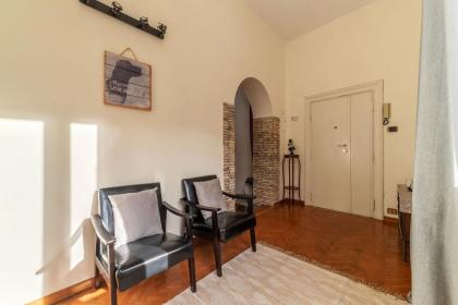 Piazza Navona Penthouse - image 11