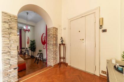 Piazza Navona Penthouse - image 7