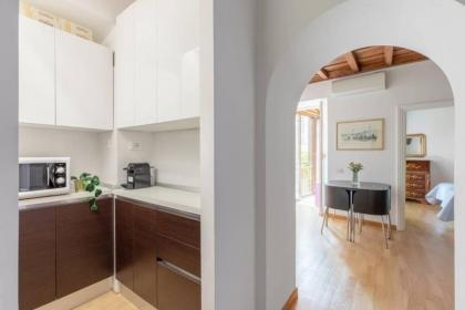 iFlat Via del Corso Elegant Apartment - image 10