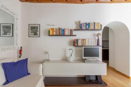 iFlat Via del Corso Elegant Apartment - image 16