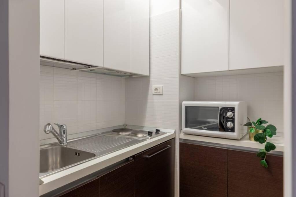 iFlat Via del Corso Elegant Apartment - image 2