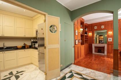 Condotti Spanish Steps Ambassador Apartment - image 8